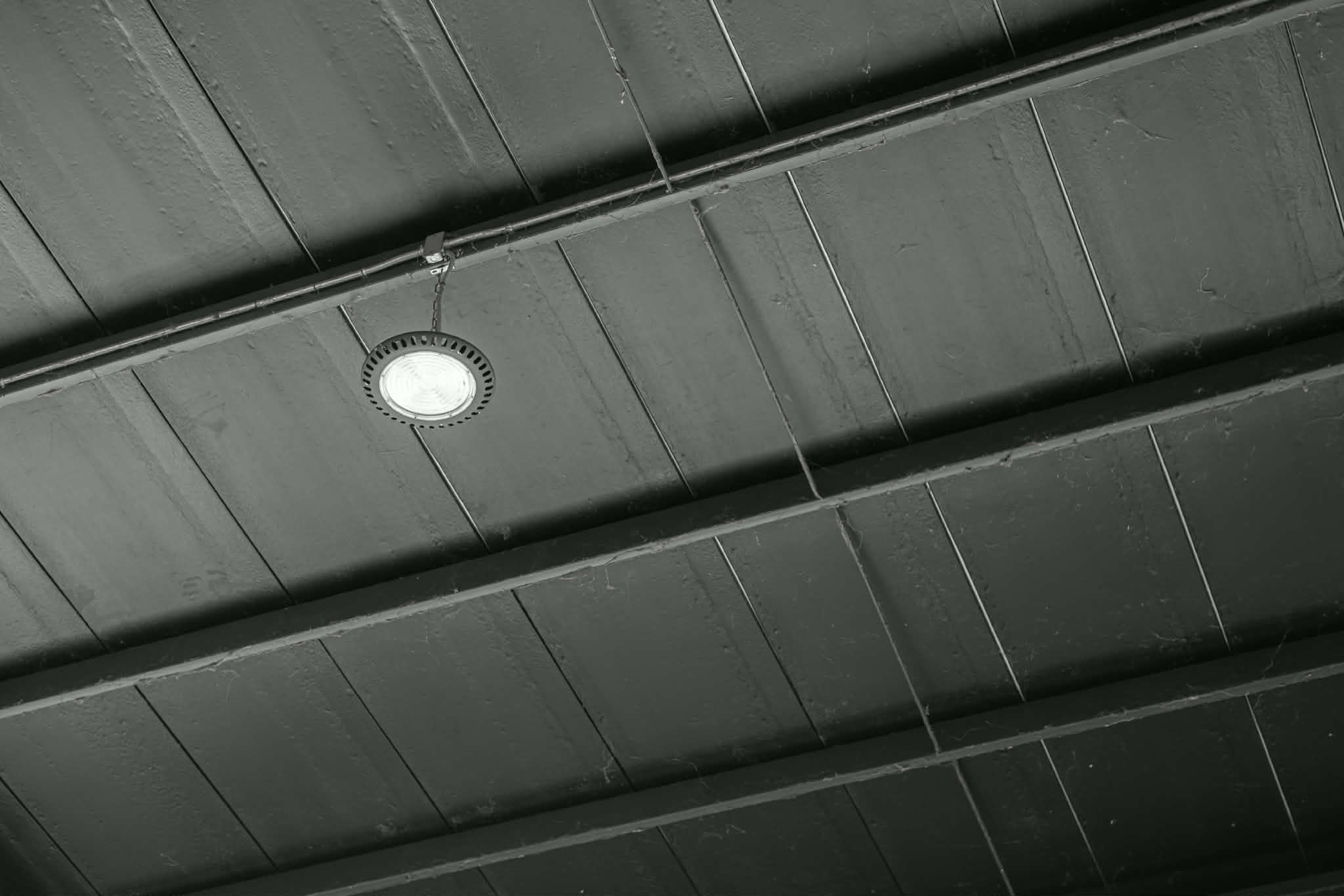 Emergency lighting installation